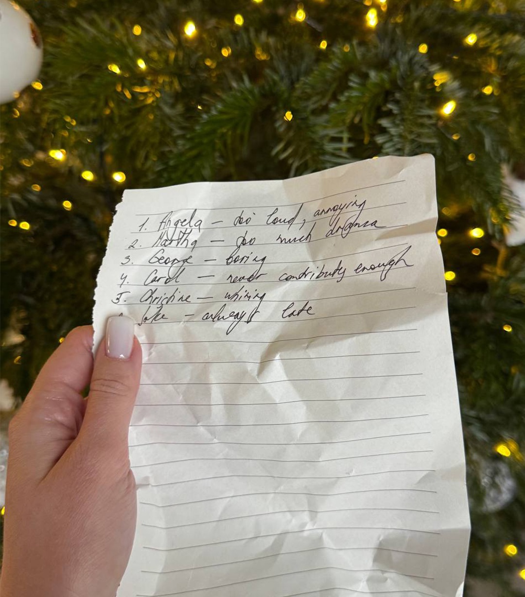 My Son Came Home with ‘Grandma’s Naughty List’ — It Was a List of Family Members She Excluded from Christmas Dinner